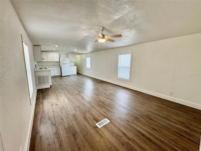 Building Photo - 112 Laureti Ln