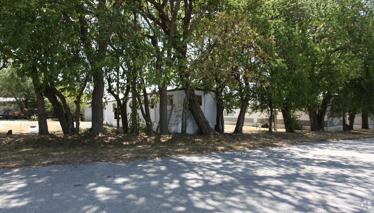 Primary Photo - Paola Mobile Home Park