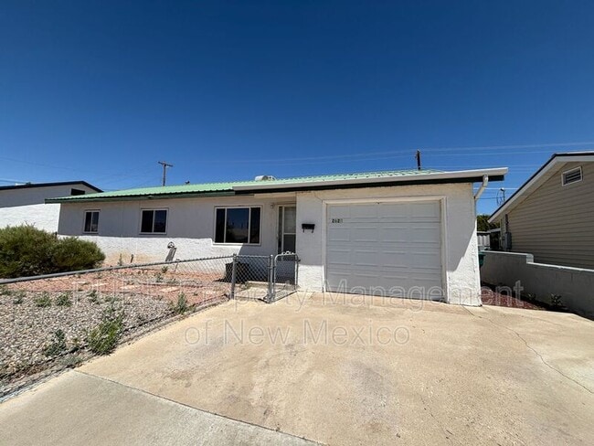 Building Photo - 2620 N Mossman Dr