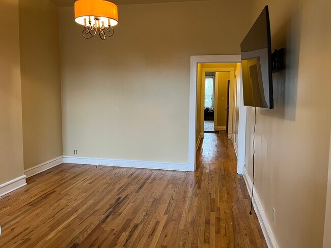 Foto del edificio - 4429 S Calumet Ave