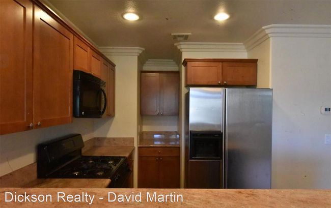 Building Photo - 3 br, 2.5 bath House - 5785 Camino Verde #104