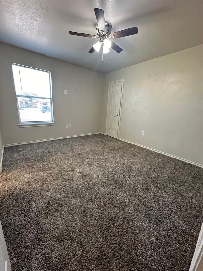 Foto del edificio - 312 N Chicago Ave