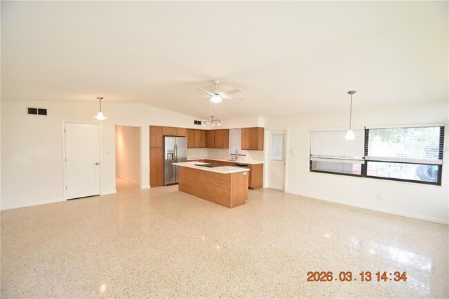 Foto del edificio - 528 Suwanee Cir