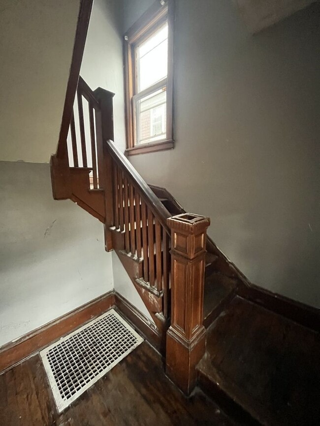 Foto del edificio - 162-164 Fernwood Ave