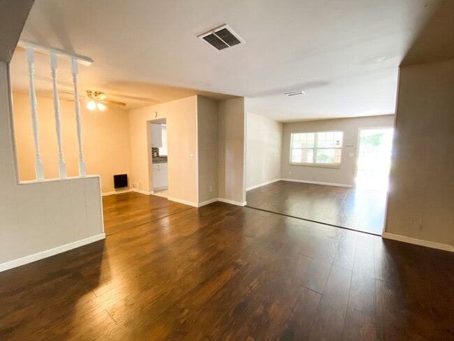 Photo - 3 Bedroom Home for Rent in Tampa!