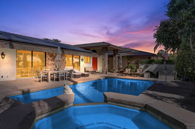 Foto del edificio - 79420 4 Paths Ln