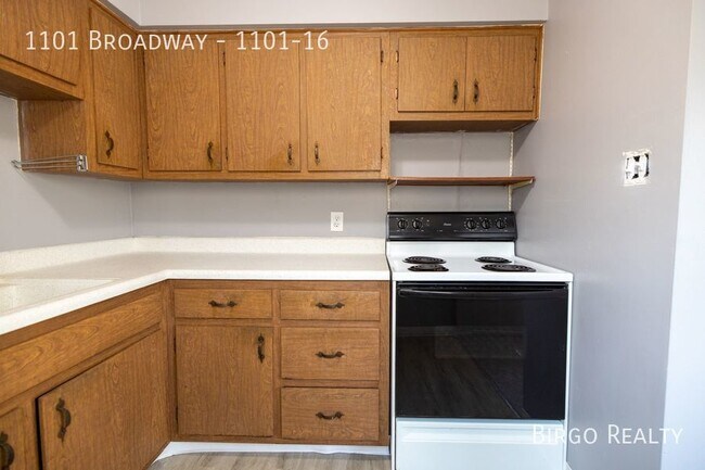 Building Photo - A Cozy 1 Bed/1 Bath APARTMENT in EAST MCKE...
