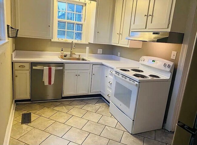 Foto del edificio - 2107 Sunset Pl
