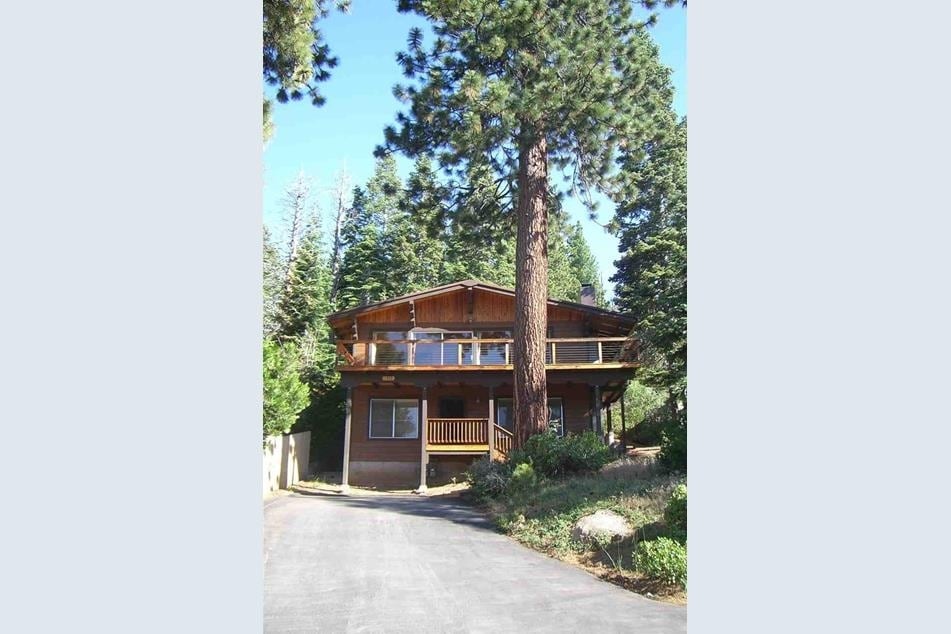 Primary Photo - 1375 N Lake Blvd
