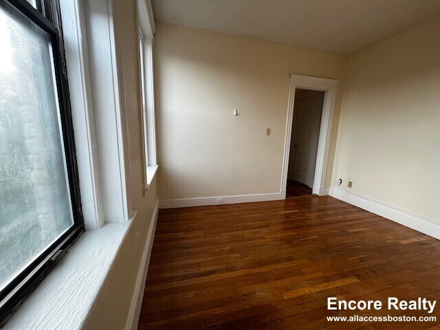 Foto del edificio - 1156 Commonwealth Ave