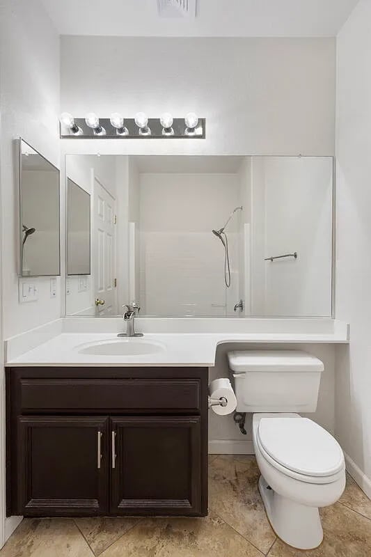 Foto del edificio - 4530 Bollenbacher Ave