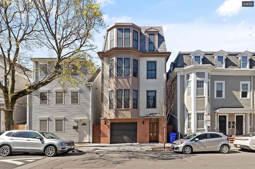 Foto principal - 447 W Fourth St