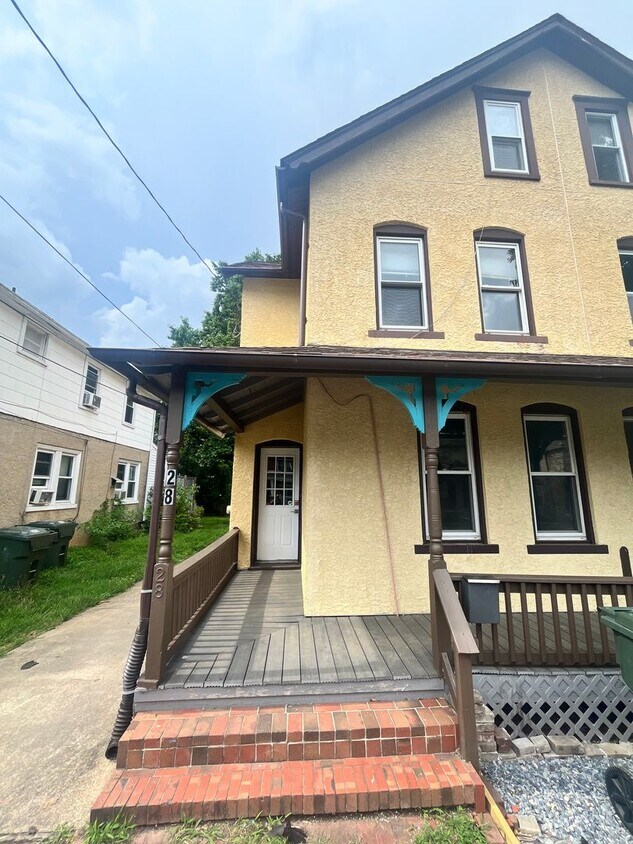 Foto principal - 28 Prospect Ave