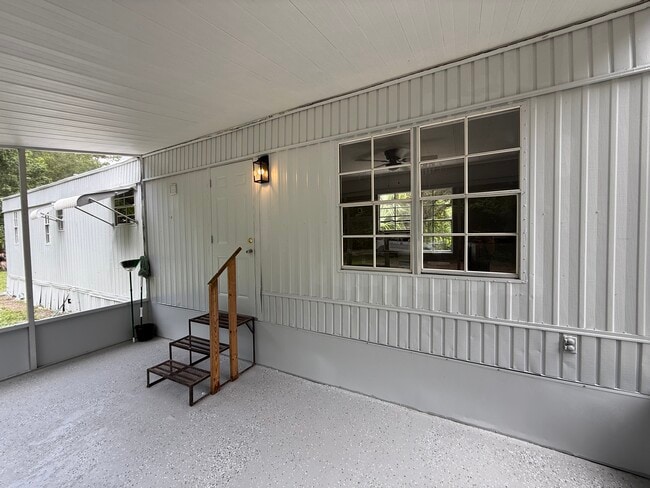 Building Photo - 16425 Sunflower Trail