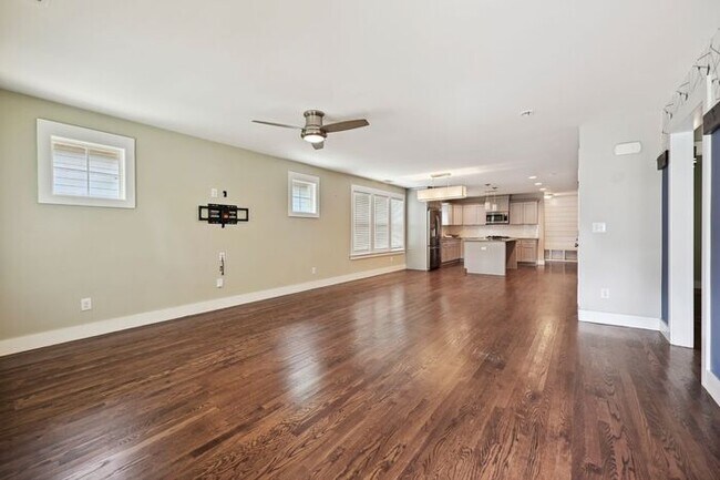 Foto del edificio - Charming 3BD/2BA Bungalow in Druid Hills!