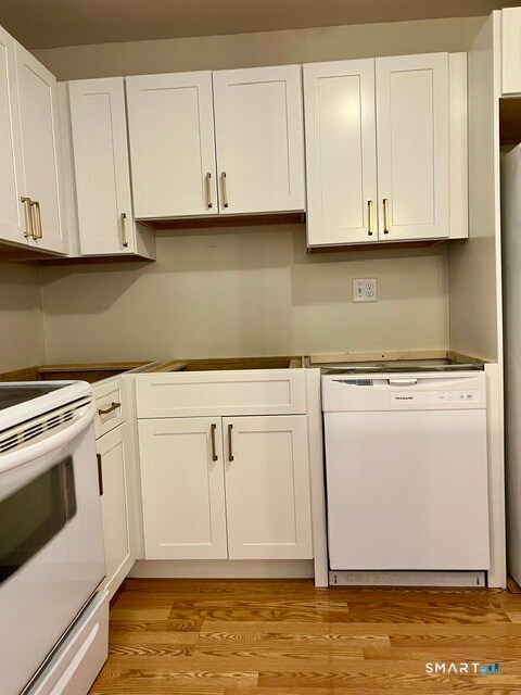 Foto del edificio - 2118 Cromwell Hills Dr