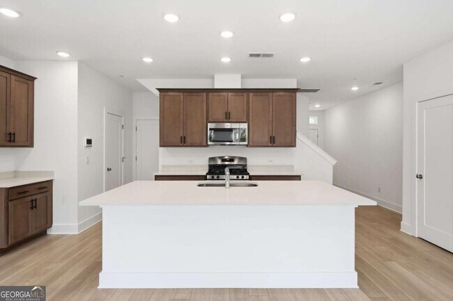 Foto del edificio - 187 Redbud Rd