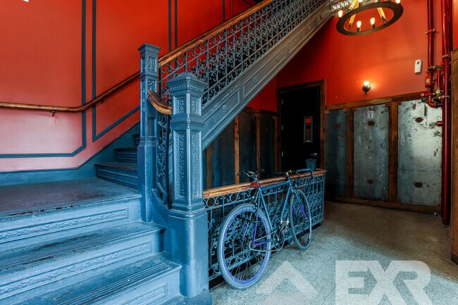 Foto del edificio - 949 Willoughby Ave