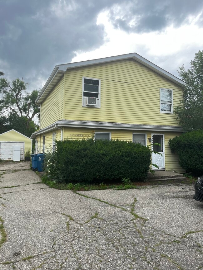 2532 Carpenter Rd Unit 2, Ann Arbor, MI 48108 Apartments in Ann Arbor