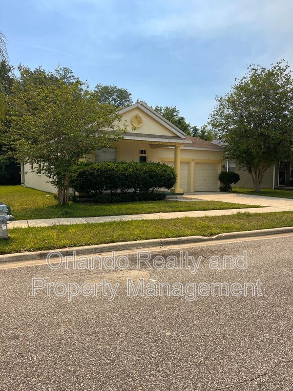 Building Photo - 10466 Eastpark Lake Drive