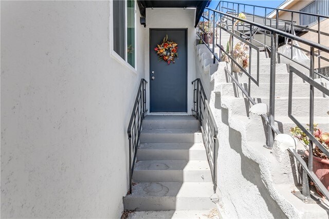 Building Photo - 1319 Cypress Ave