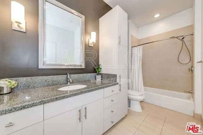 Foto del edificio - 3810 Wilshire Blvd