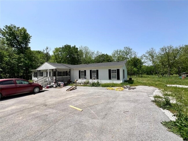 Building Photo - 22027 Fern Rd