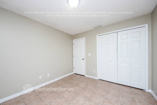 Foto del edificio - 7058 Red Bay Ct
