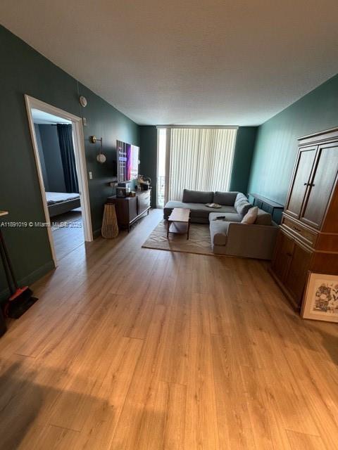 Foto del edificio - 2775 NE 187th St