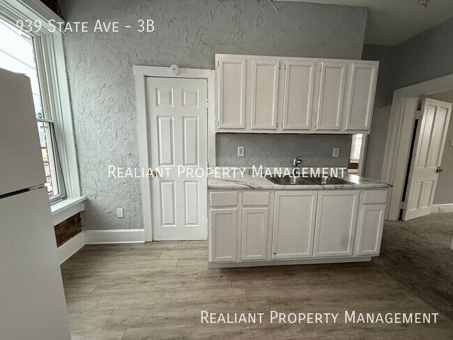 Foto del edificio - 939 State Ave