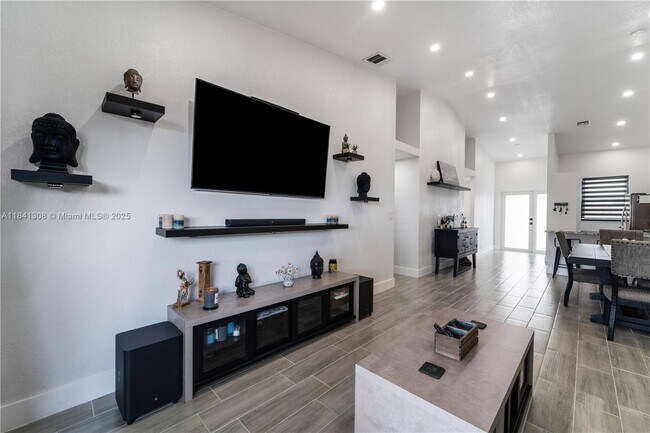 Foto del edificio - 6711 NW 193rd Ter