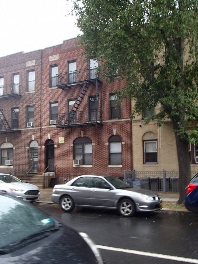 Building Photo - 31-46-46 35th St