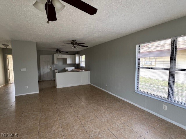 Foto del edificio - 1206 Diplomat Pkwy E