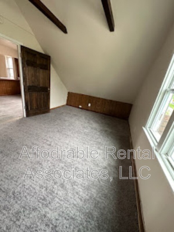 Building Photo - 2432 S 35th St