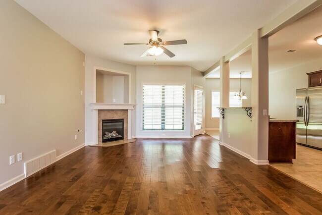 Foto del edificio - 4217 Ridgemont Rd