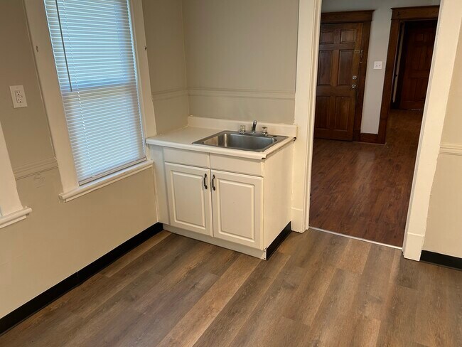 Foto del edificio - 624 E 24th St