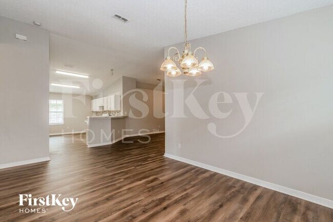 Foto del edificio - 7354 Ironside Dr W