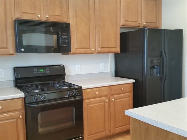 Building Photo - 7772 Parkside Dr