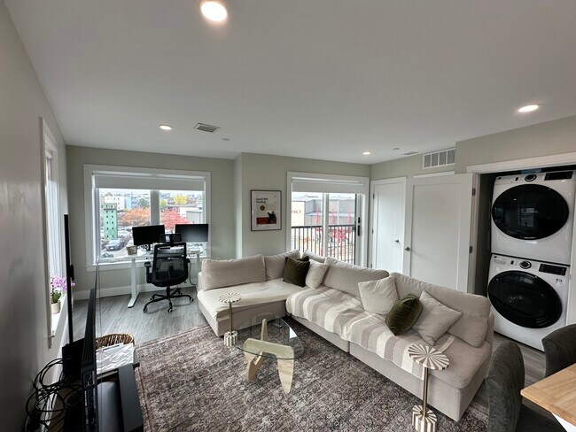 Foto del edificio - 206 Old Colony Ave