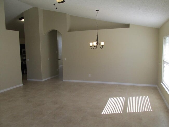 Building Photo - 1524 Maximilian Dr