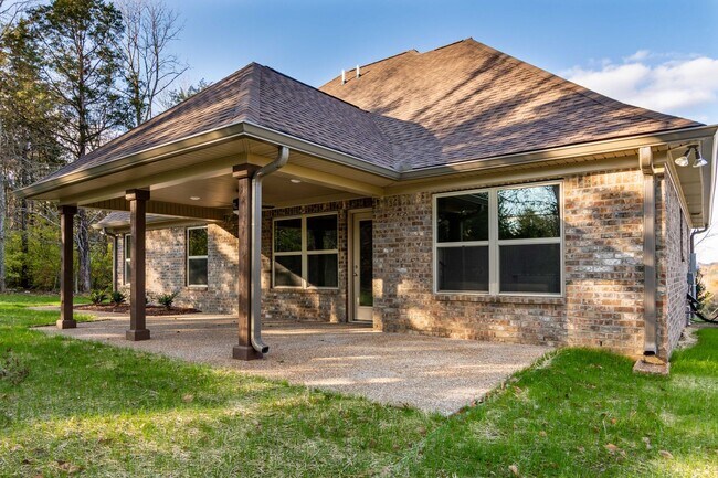 Foto del edificio - For Lease - 3 Beds, 2 Baths, 2300sqft home...