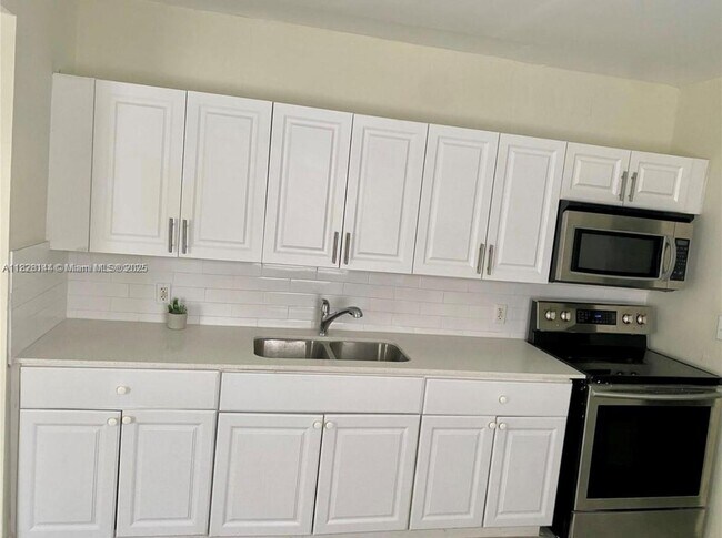 Foto del edificio - 1818 NW 58th St