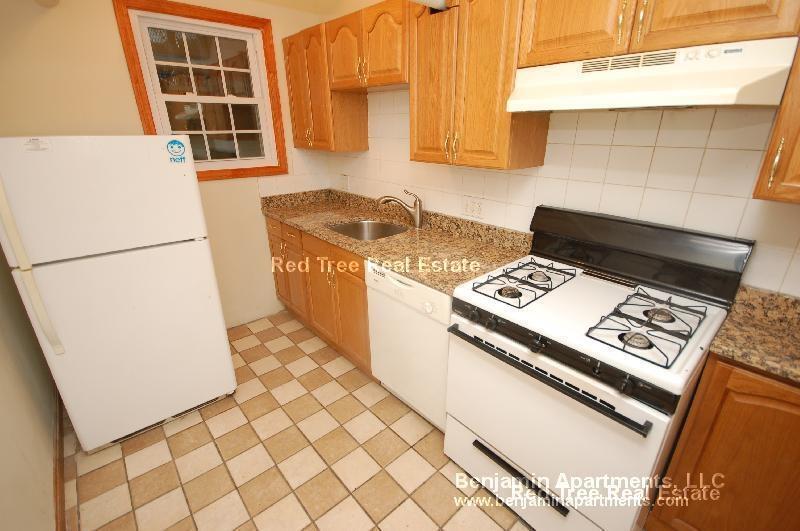Primary Photo - 109 St Stephen St