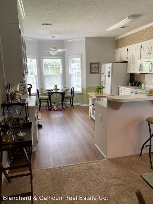 Foto del edificio - 3 br, 2 bath House - 2218 Larks Court
