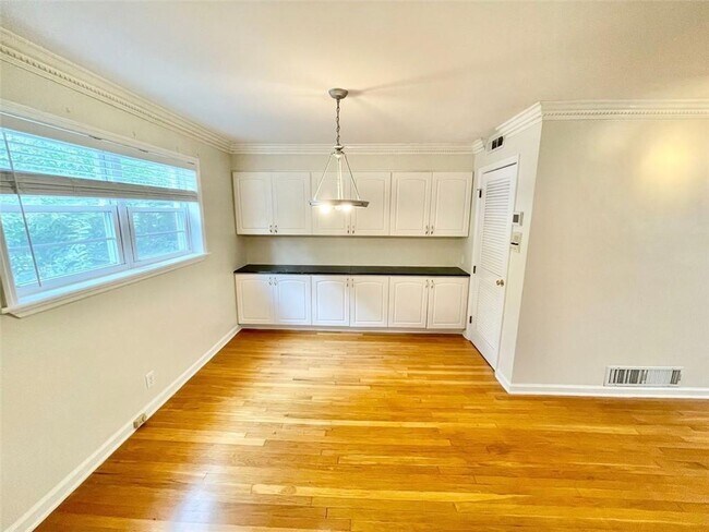 Foto del edificio - 3660 Peachtree Rd