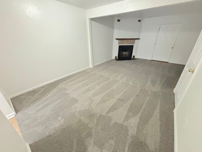 Building Photo - 3725 Sugar Creek Cir