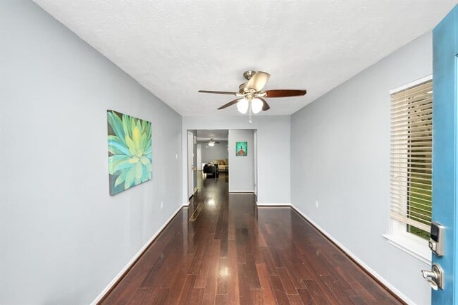 Building Photo - 18122 Kings Row