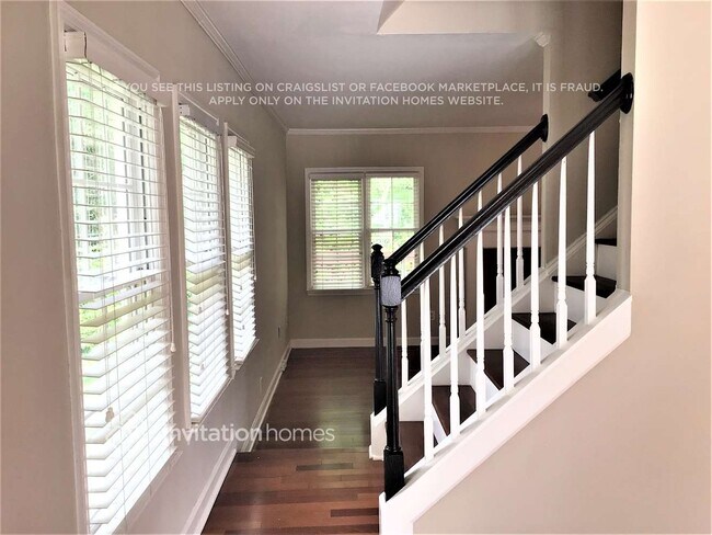 Building Photo - 1445 Gabriel Dr