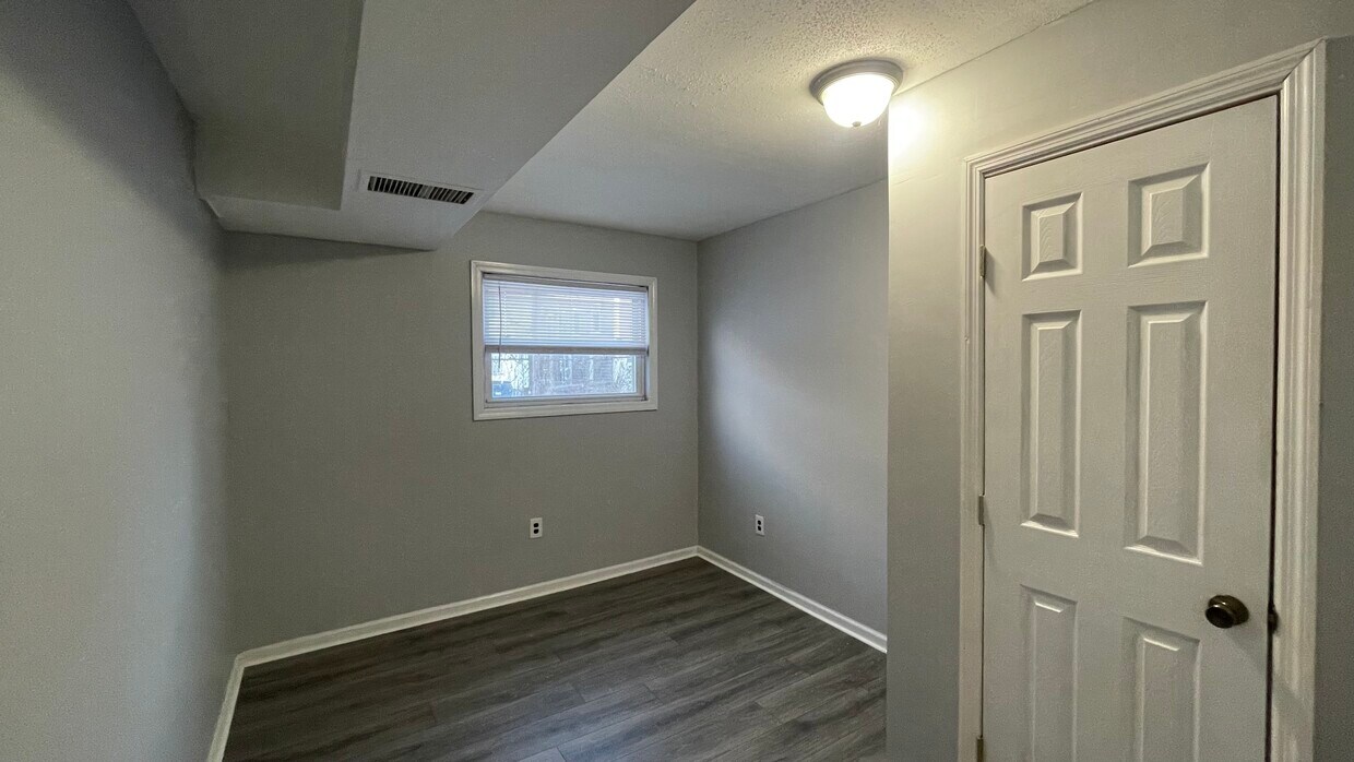 Foto principal - 548 Beach 65th St