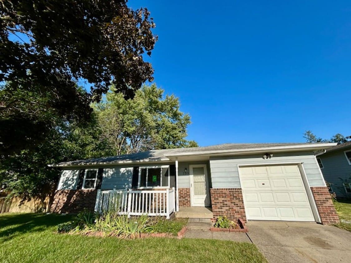 Charming 3-Bedroom Home in Chapel Hill/Ben... - Charming 3-Bedroom Home in Chapel Hill/Ben...